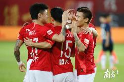雷速体育比分官网-NS力克V5，Uzi打出惊人五杀全球总决赛3:0（广州）