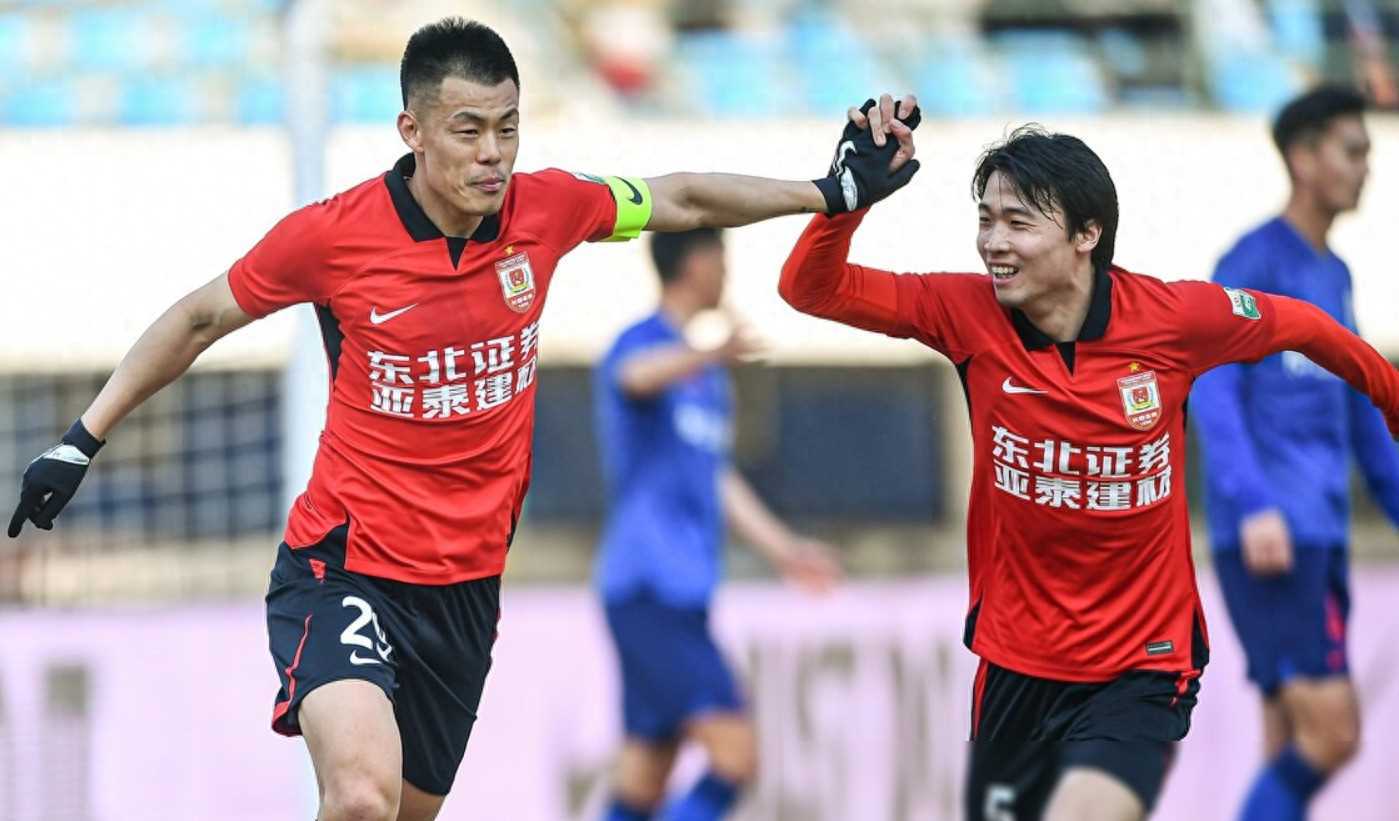 连胜记录屡创佳绩，取得领先