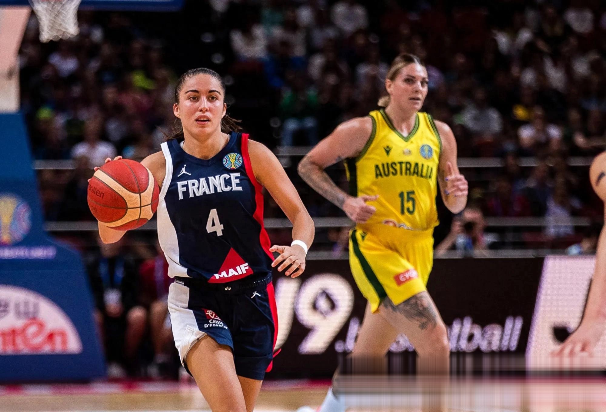 法国女篮在比赛中展现出强大实力 法国女篮在比赛中展现出强大实力