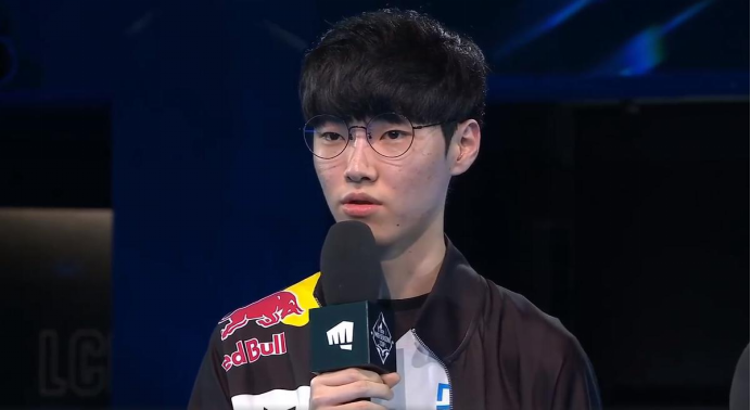 DRX横扫MAD,Chovy团战一打五入围赛2:0(北京) DRX横扫MAD,Chovy团战一打五入围赛2:0(北京)