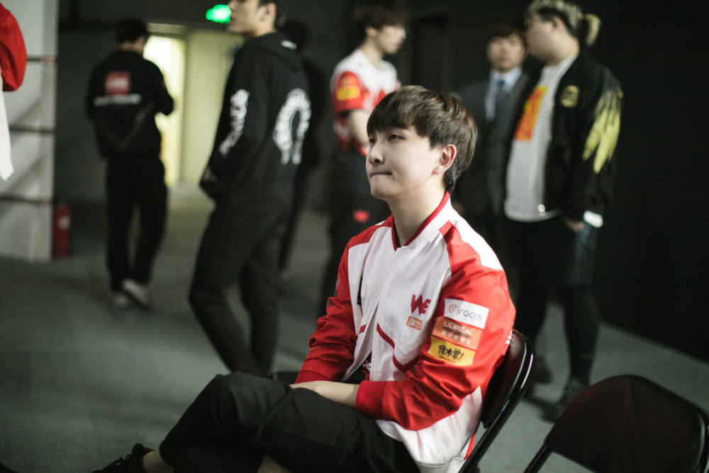 LGD险胜TES,Perkz成为全场焦点小组赛3:1(柏林) LGD险胜TES,Perkz成为全场焦点小组赛3:1(柏林)