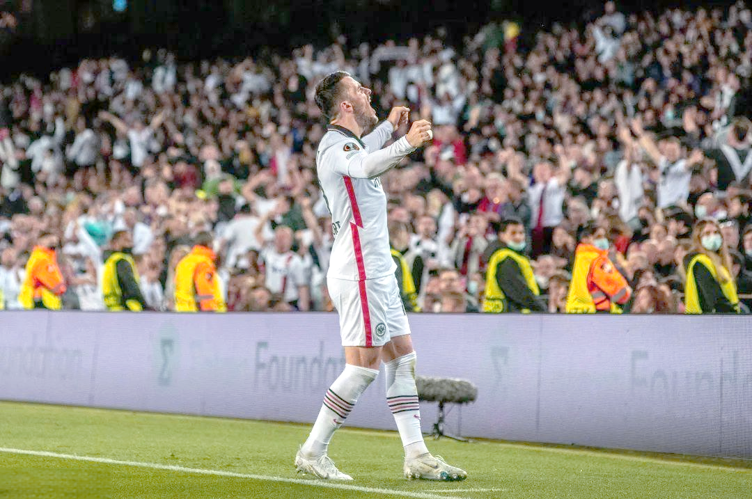 关于法兰克福队主场失利,遭遇3连败的信息 关于法兰克福队主场失利,遭遇3连败的信息