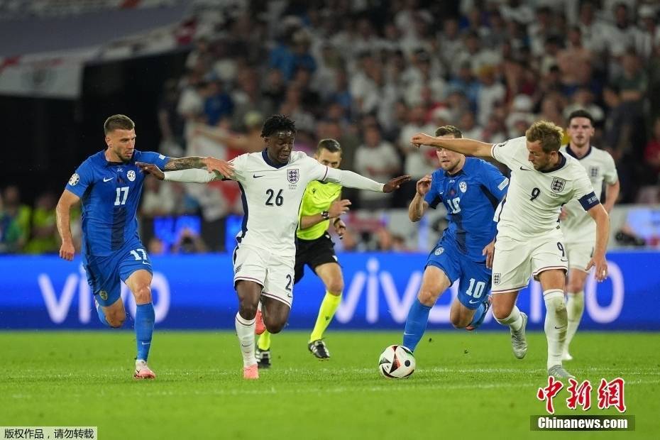 英格兰横扫斯洛文尼亚,小组第一晋级 英格兰横扫斯洛文尼亚,小组第一晋级