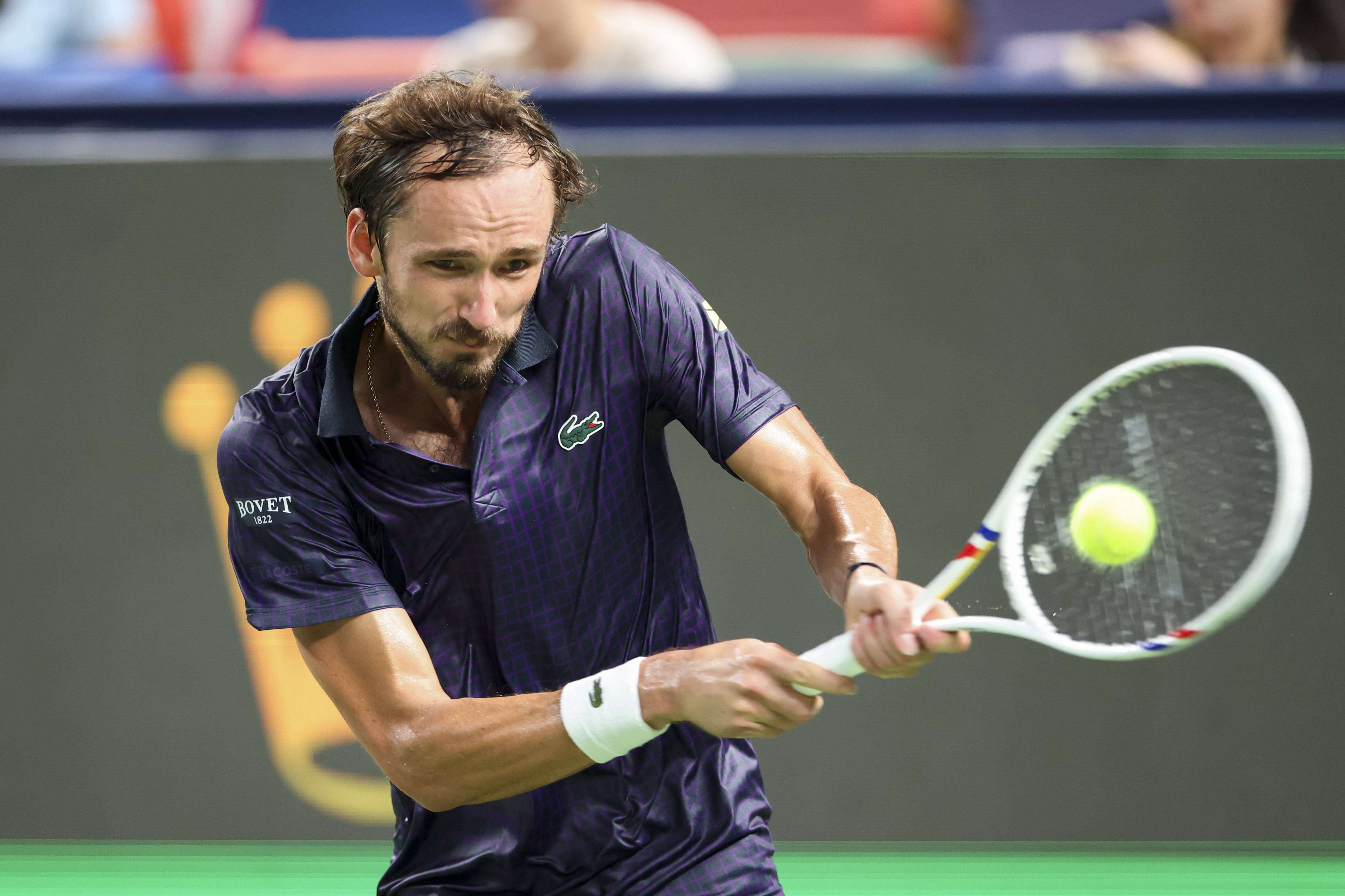 包含法国网球队鏖战美国网球队,梅德韦杰夫关键制胜的词条 包含法国网球队鏖战美国网球队,梅德韦杰夫关键制胜的词条